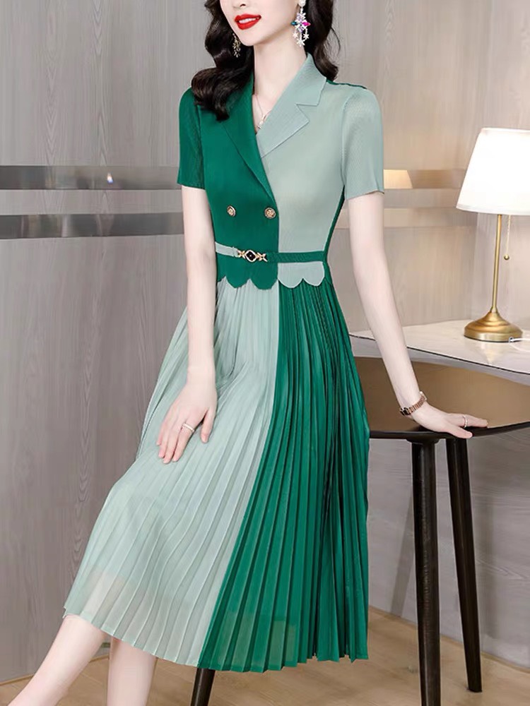 ĐẦM DẬP LY PHỐI MÀU CỔ VEST CAO CẤP D25